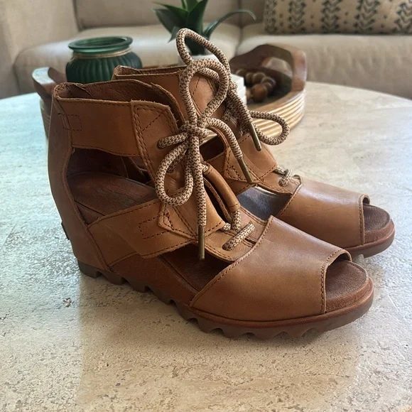 Sorel Joanie Brown Lace-Up Wedge Sandals - Picture 4 of 7